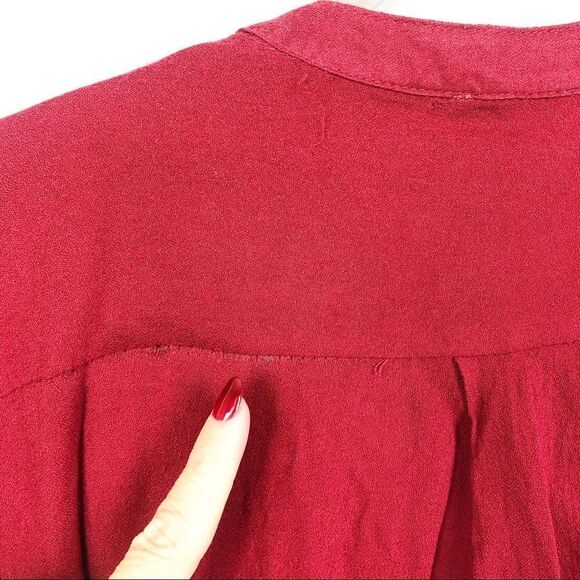UMGEE | Choker Style Deep V Top Red Women’s Size Medium - Picture 8 of 9
